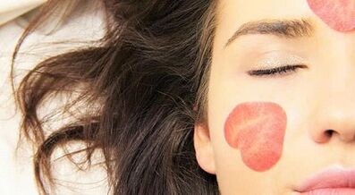 Rezepte für Masken zur Verjüngung der Haut um die Augen